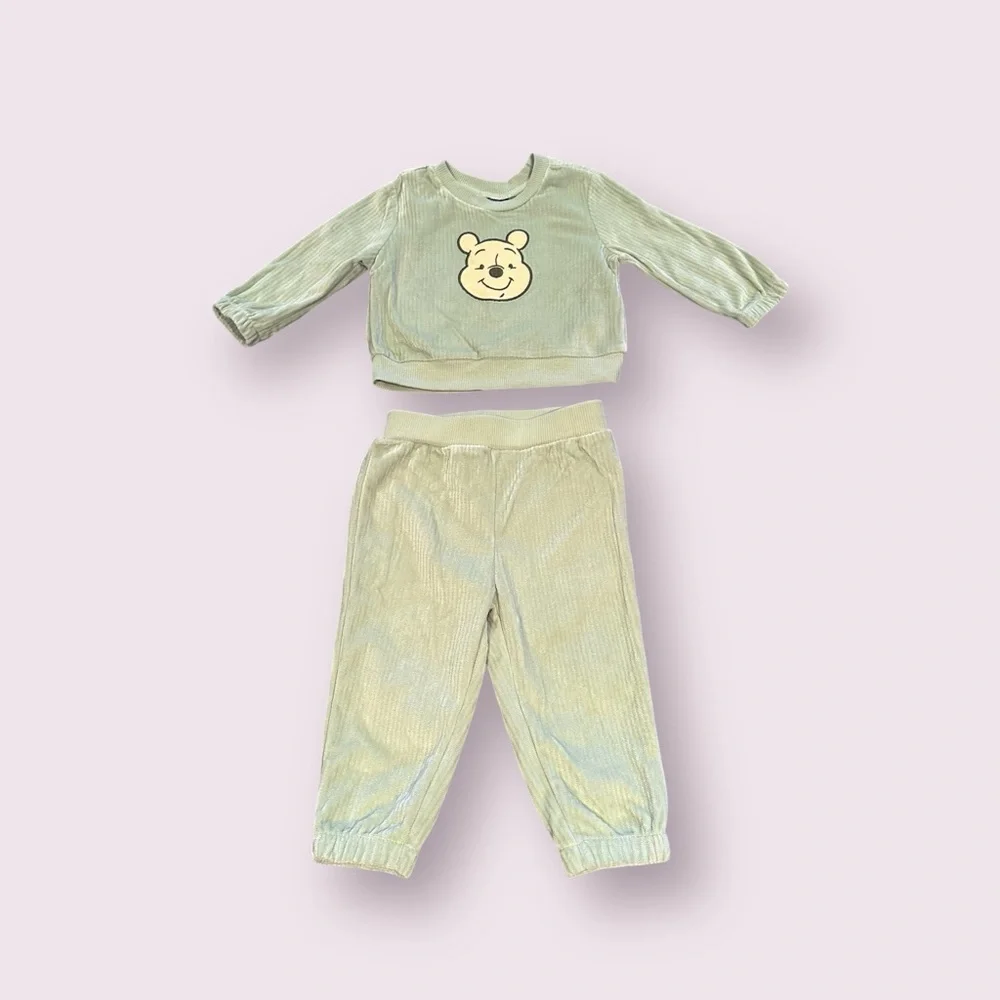 NWOT Disney Baby Light Green Winnie the Pooh Soft Fabric Outfit Size 12 Months